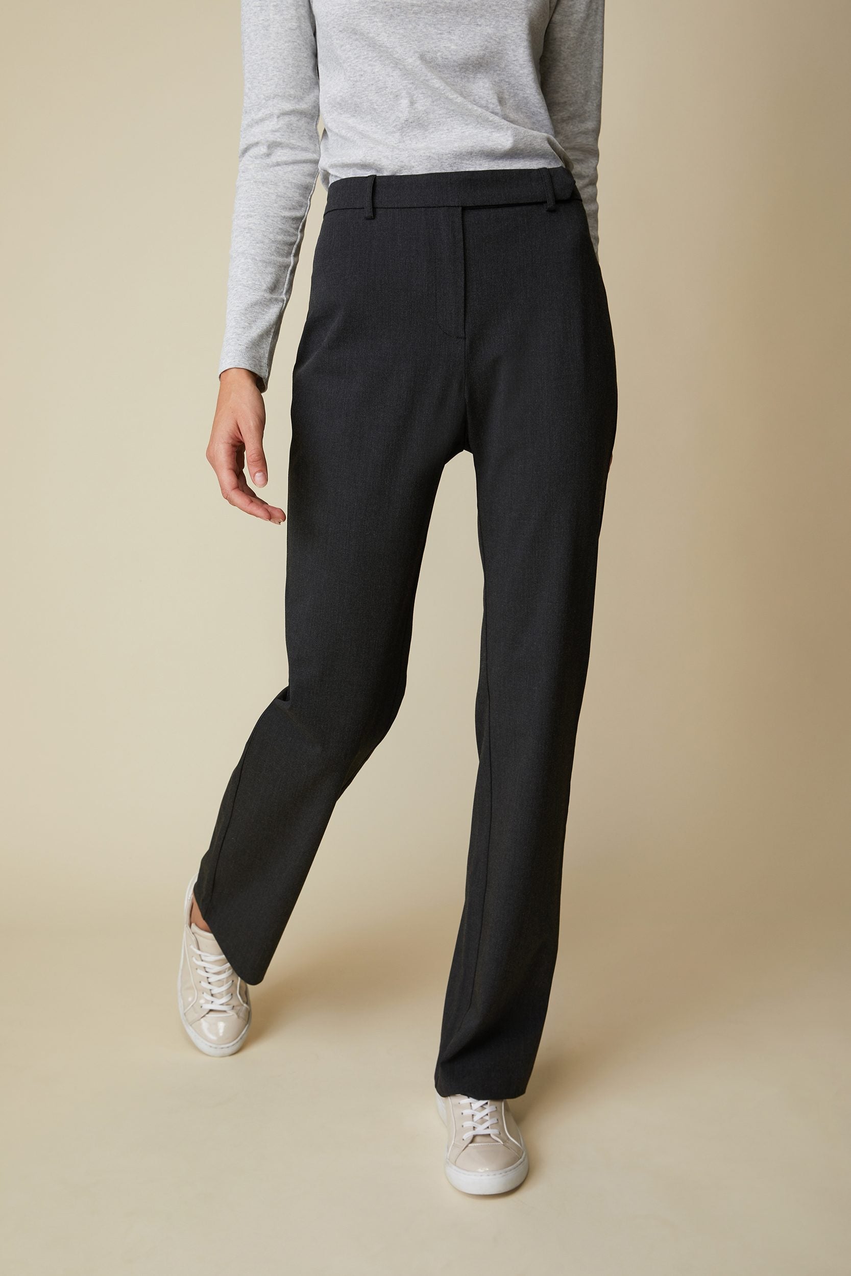 Modern high waist basic pant