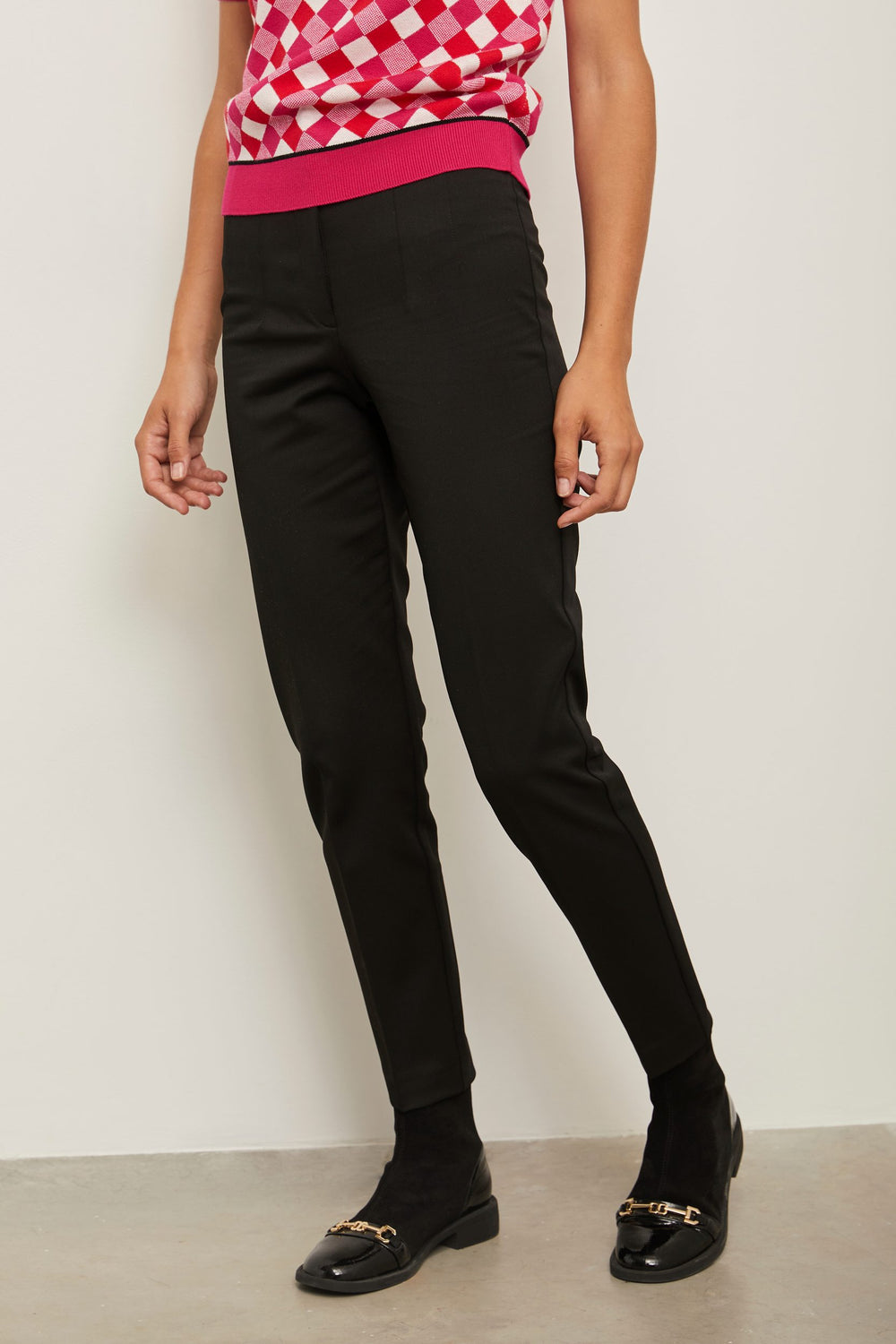 High waist pant with darts & back tab