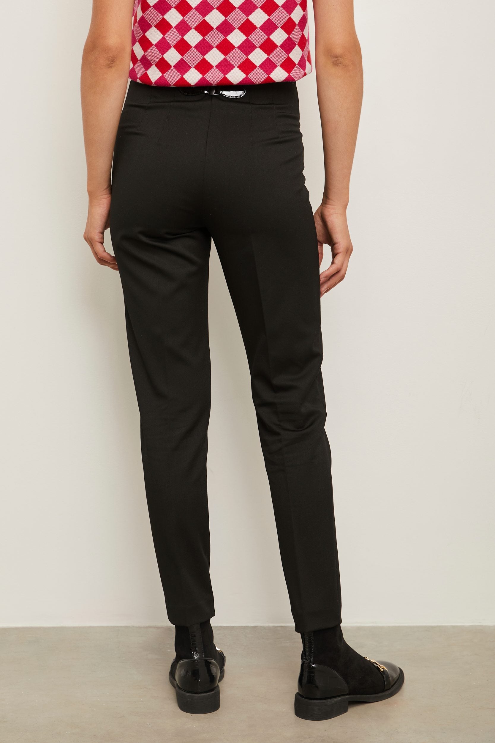 High waist pant with darts & back tab