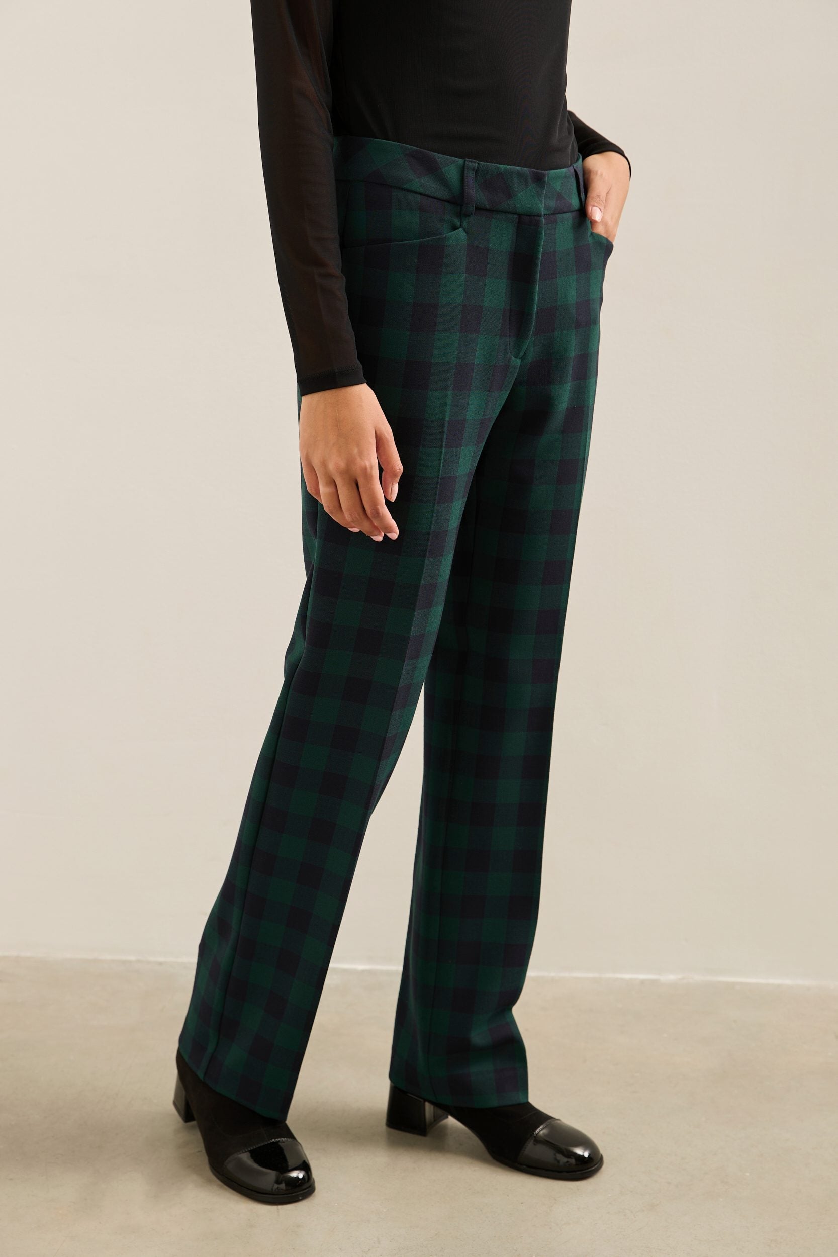 Modern Fit Plaid Pant