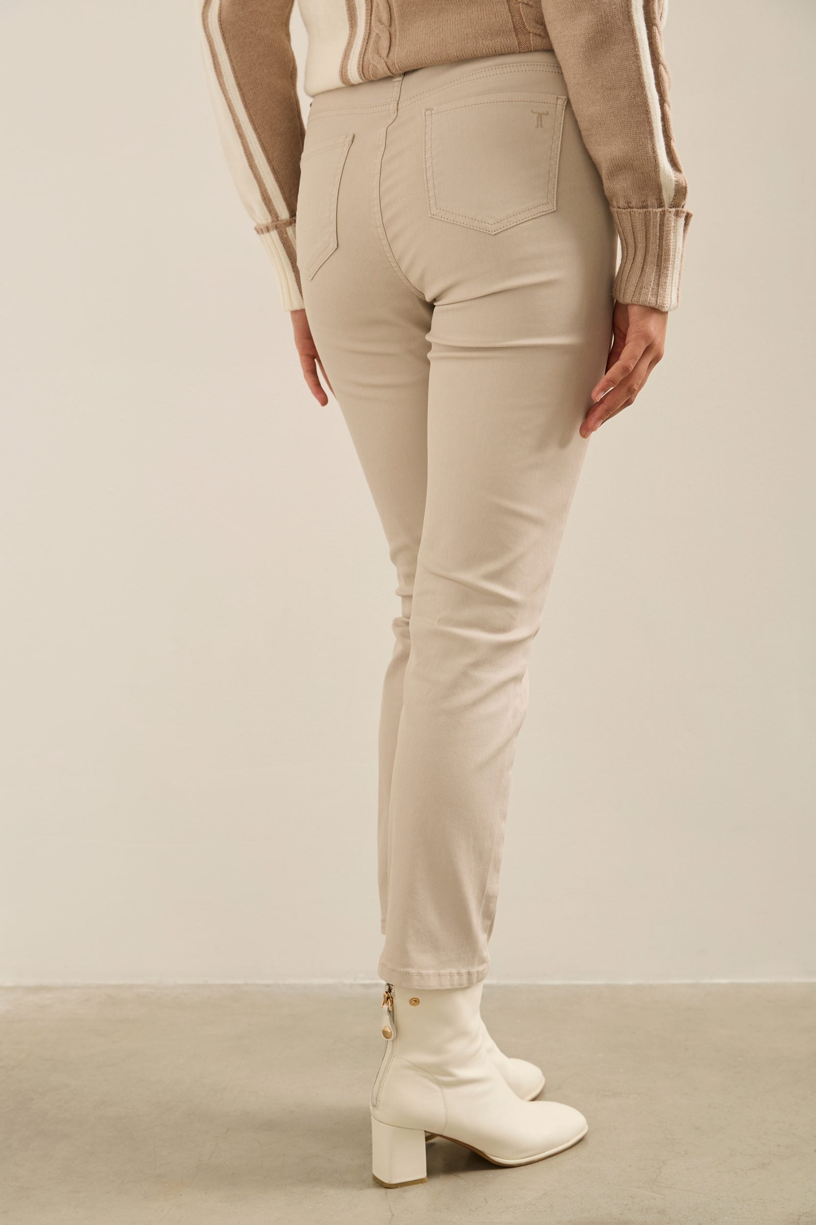 Pantalon taille haute enduit