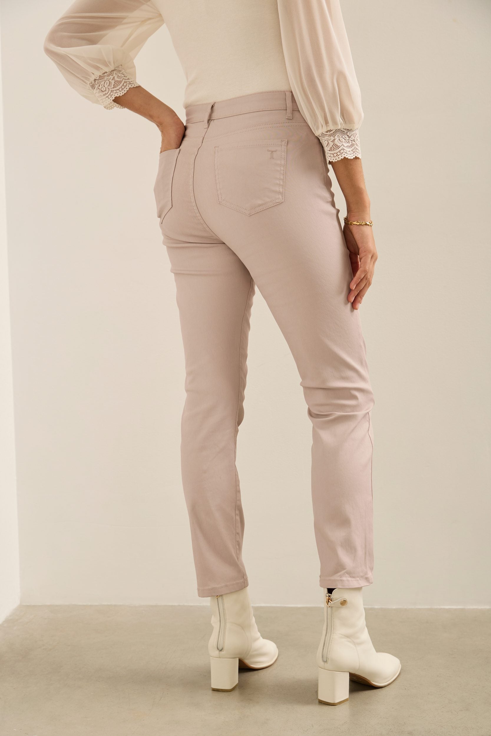 Pantalon taille haute enduit