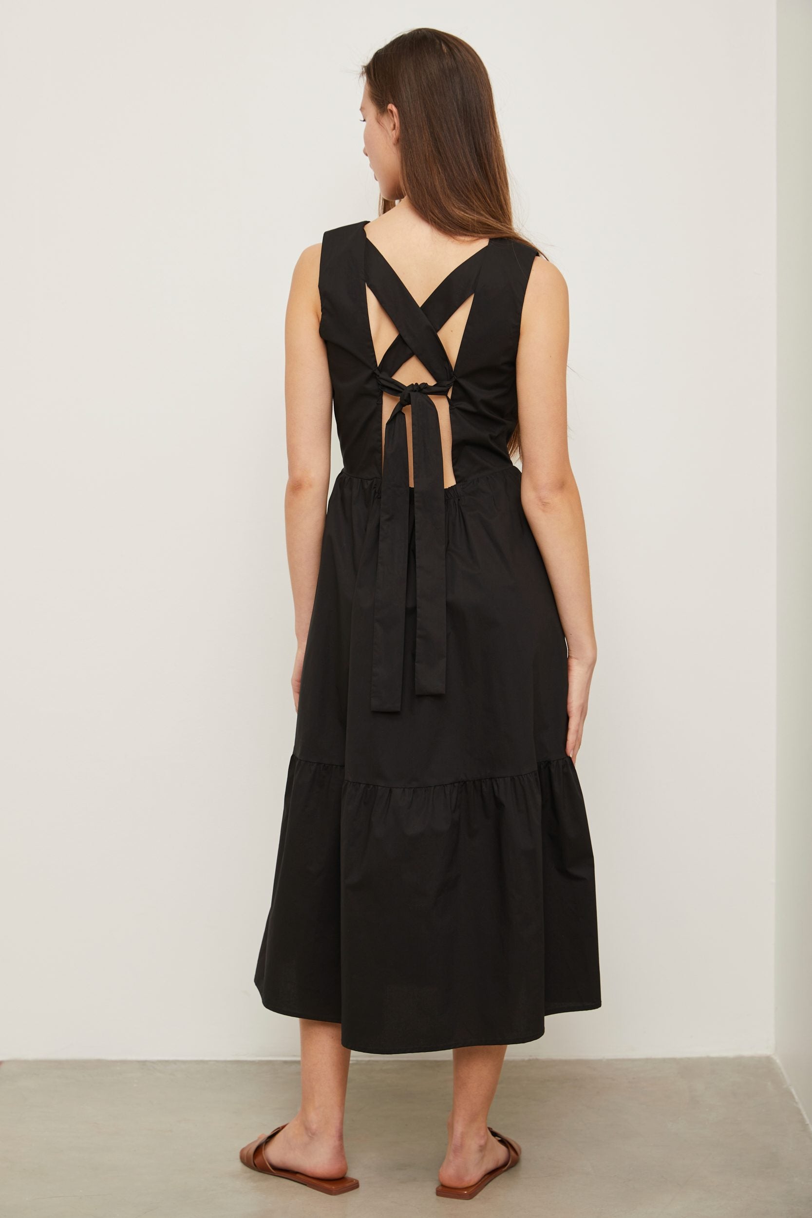 Poplin dress with open back