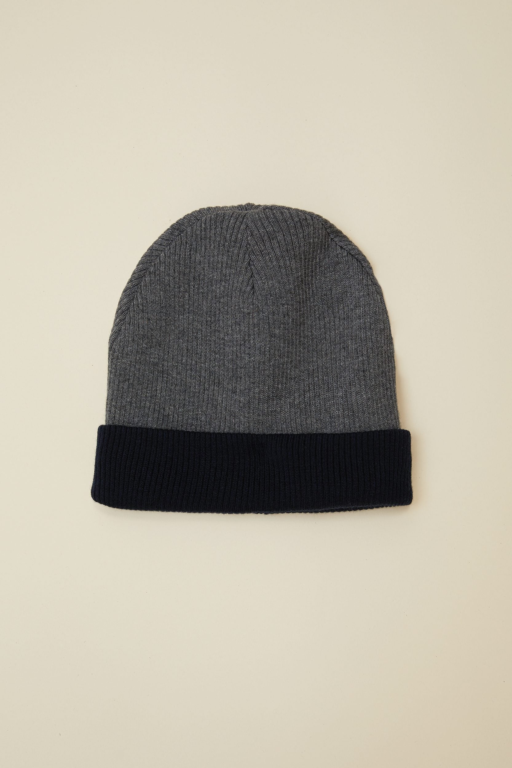 Merino wool hat with stripes d