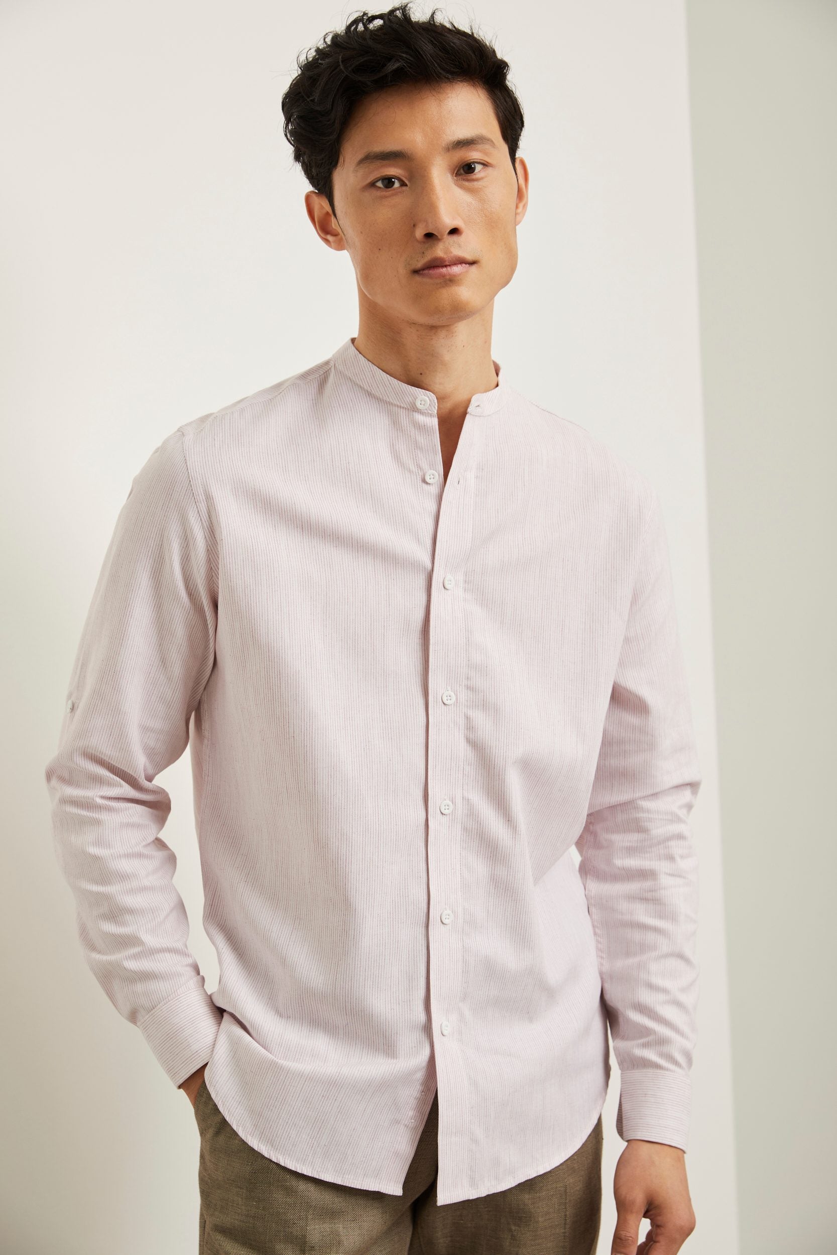 Comfort shirt with roll up sle